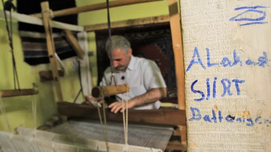 Siirt'in Bacasız Fabrikası Battaniye Yapımı  Devletten Destek Bekliyor