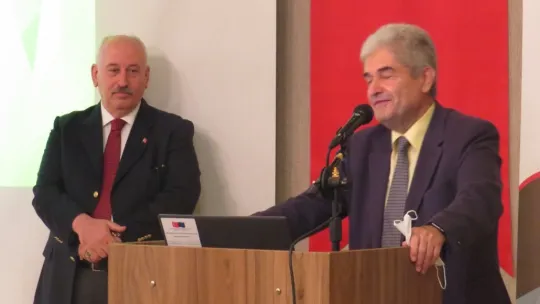 Türkiye'den Önce Kebapçı, Pideci, Dönerci, Pastacı AB'ye Girdi