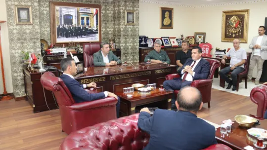 CHP Heyeti Sivas'ta Esnaf ve Sanatkarlarla Buluştu