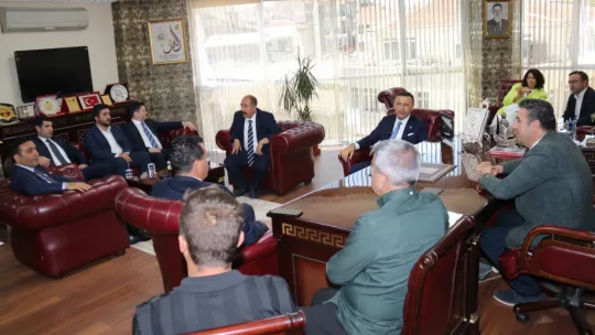 CHP Heyeti Sivas'ta Esnaf ve Sanatkarlarla Buluştu