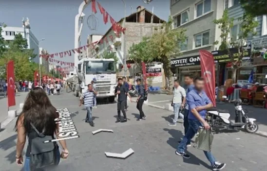 Bu caddede AK Parti'li vekiller gezer mi gezemez mi?