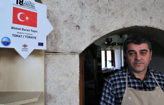 Her Yazma Bir Yöreyi Temsil Eder. Bir Dili Vardır