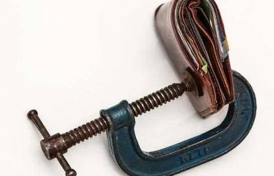 Odalar yardım etmiyorlar, üstüne para istiyorlar