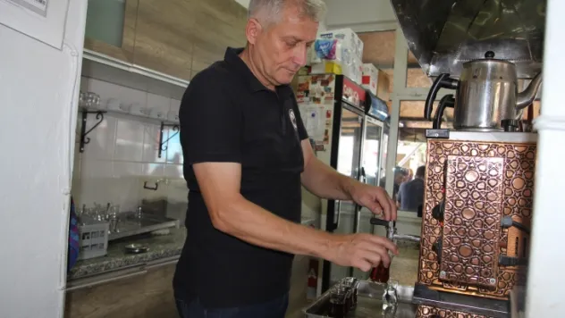 Çaya Sevgini Katmayacaksan Kahvecilik Yapma !