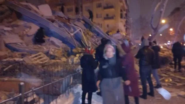 Deprem bölgelerindeki memurların maaşı erken ödenecek