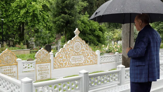 Erdoğan'dan Kabir Ziyareti