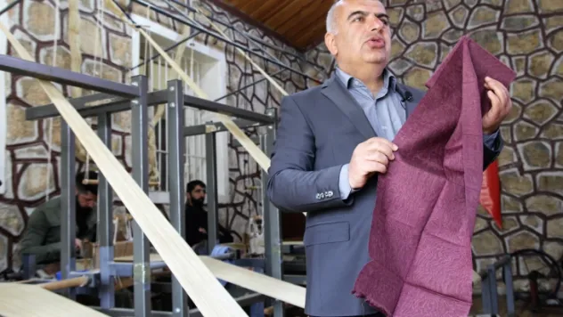 Eruh'un Şal Şepik Kumaşı Dolar İle Yarışıyor