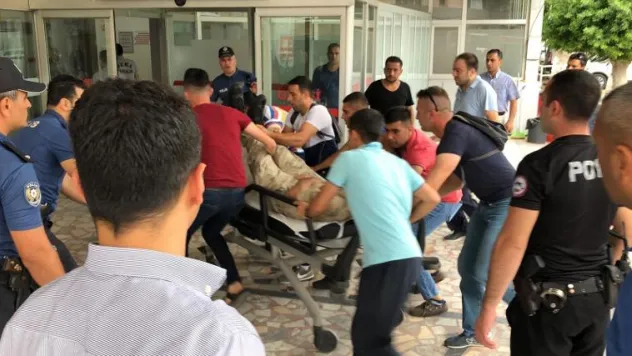 Hatay'da Askeri Araç Devrildi