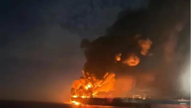 Karadeniz'de 2 tanker gemisinde patlama