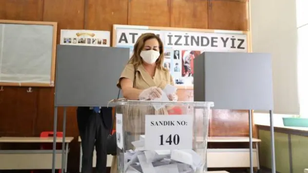 KKTC'de seçimde ikinci tur başladı