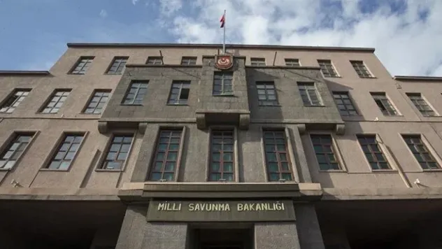 Komutanlar Özgür Özel'e dava açıyor