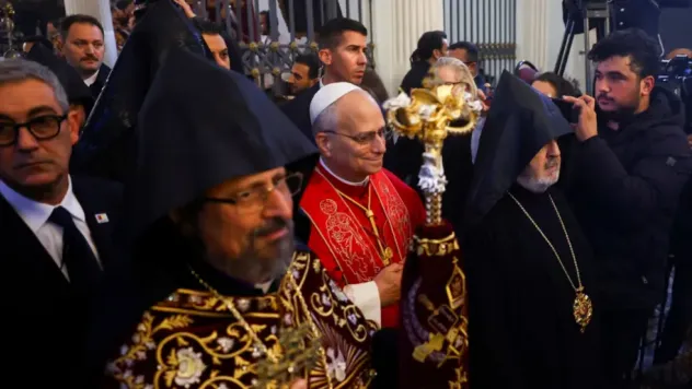 Papa, Ahmet Minguzzi'nin babası ile görüştü