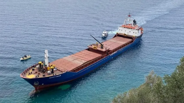 Türk gemisi Kerç Boğazı'nda karaya oturdu
