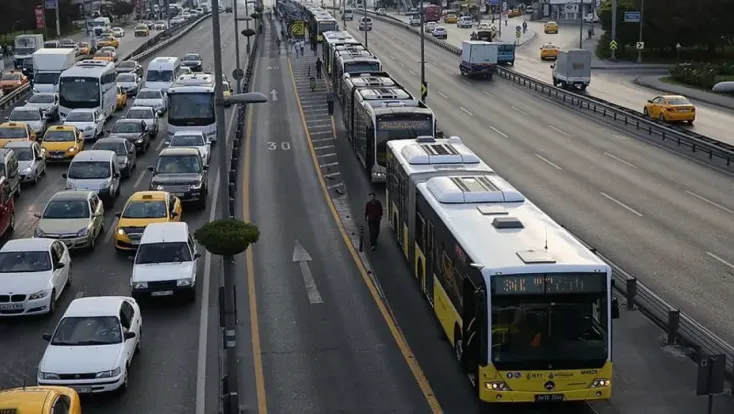İstanbul'da metrobüsler için yeni uygulama