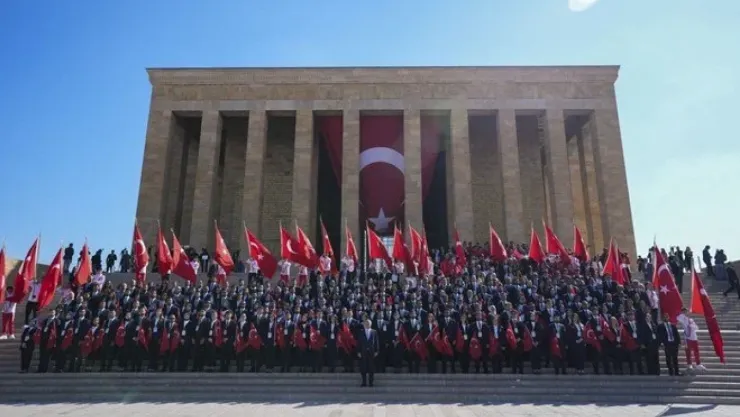 106'ncı yıl: 81 ilden gelen gençler Anıtkabir'de