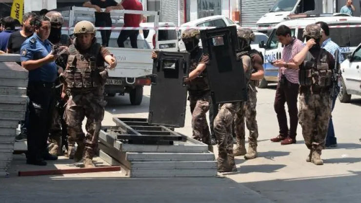 Adana'da Şok İntihar