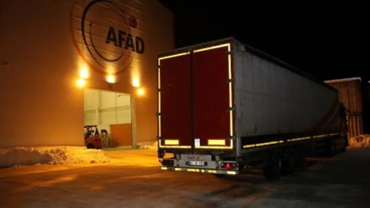 AFAD'dan Suriye sınırına çadır