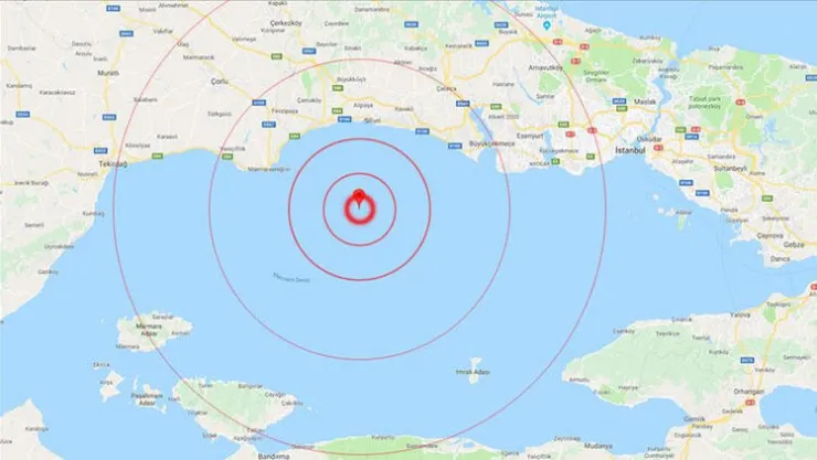 AFAD: Şirinevler'de Bir Bina Yan Yattı