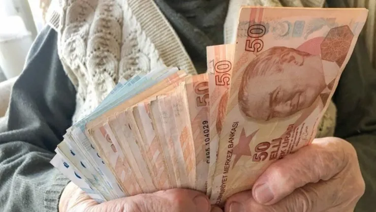 AK Parti'den açıklama: Emekli maaşlarına düzenleme geliyor