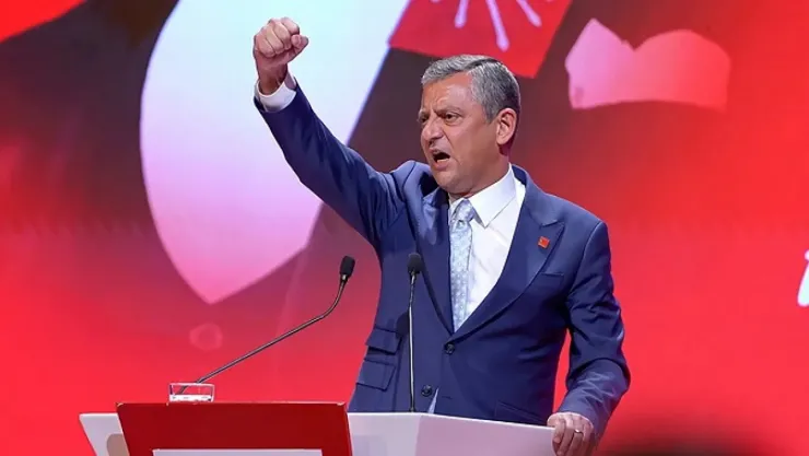 Akademisyenler ve gazetecilerden CHP'ye destek