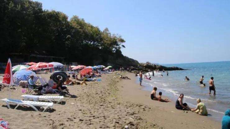 Akçakoca'ya günübirlik tatilci akını