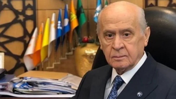 Bahçeli Sakalını Kesti