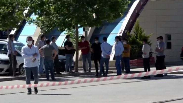 Bir çalışanı koronavirüsten ölen market karantinada