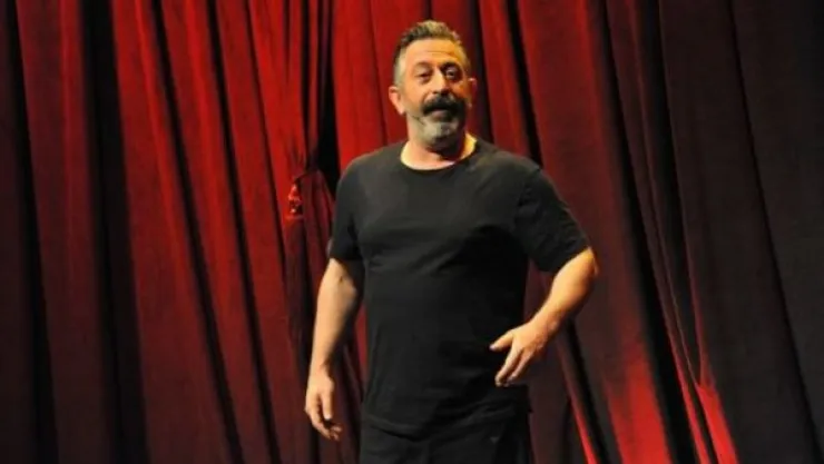 Cem Yılmaz Sahnede Fenalaştı