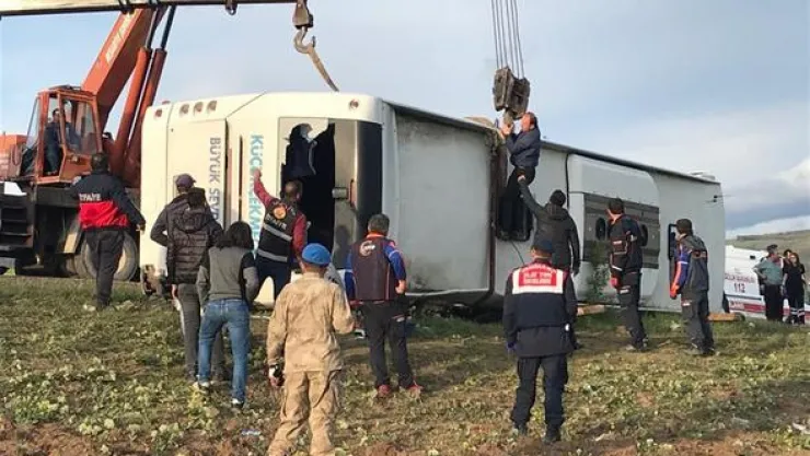 Cenaze Dönüşü Feci Kaza: 7 Ölü