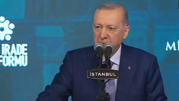 Erdoğan: Özel dışarıdan siyasi mandacılık talep ediyor