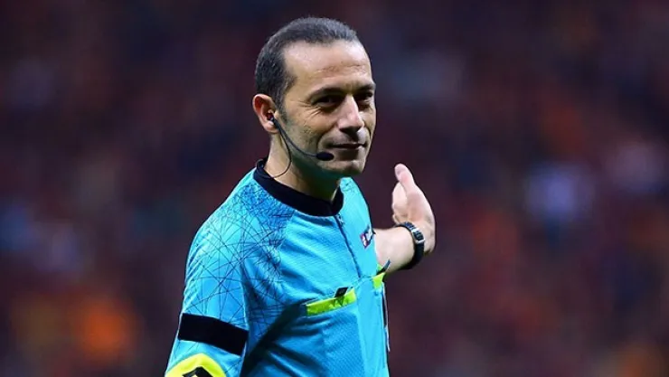 Fenerbahçe - Beşiktaş derbisini Cüneyt Çakır yönetecek