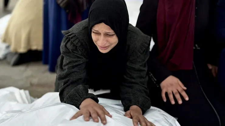 Gazze'de soykırım yeniden başladı: 404 ölü