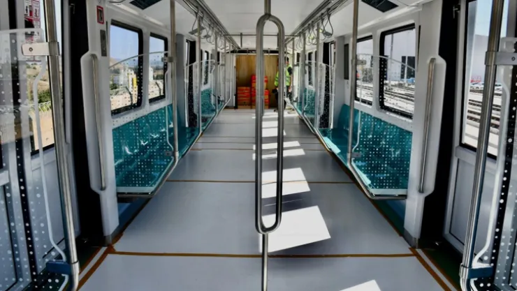 İlk yerli ve milli sürücüsüz metro aracı raylara indirildi