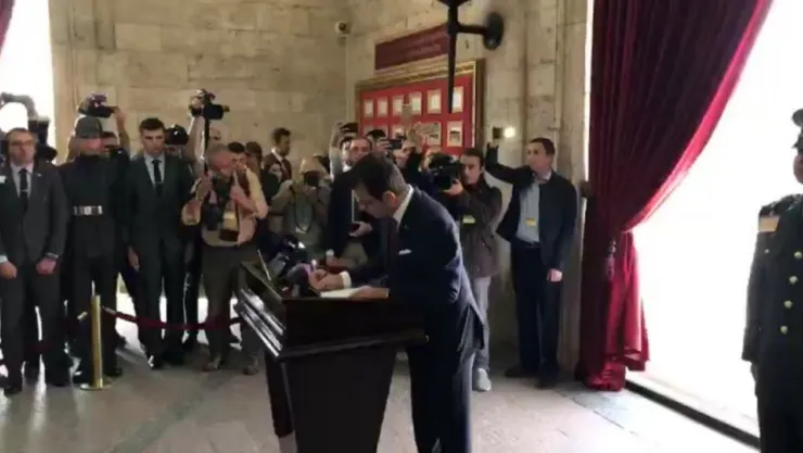 İmamoğlu Anıtkabir'de