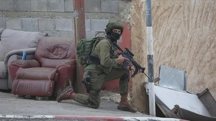 İsrail Askerleri Filistinlileri Vurdu