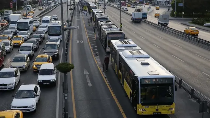 İstanbul'da metrobüsler için yeni uygulama