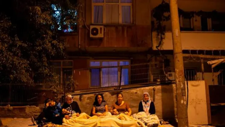 İstanbullu Geceyi Sokakta Geçirdi