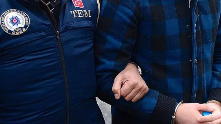 İzmir merkezli FETÖ operasyonu