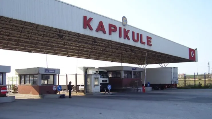 Kapıkule'de 2 ton esrar ele geçirildi