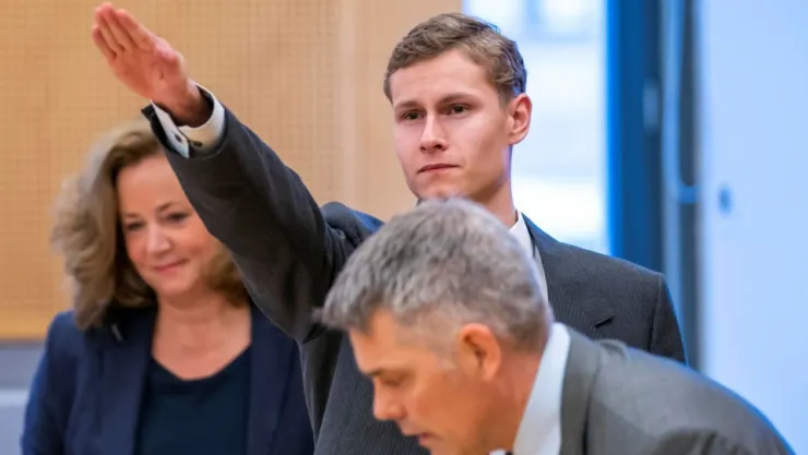 Norveçli Caniden Yine Nazi Selamı