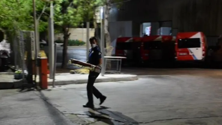 Paketteki havalı tüfek ateş aldı, kargo personeli yaralandı