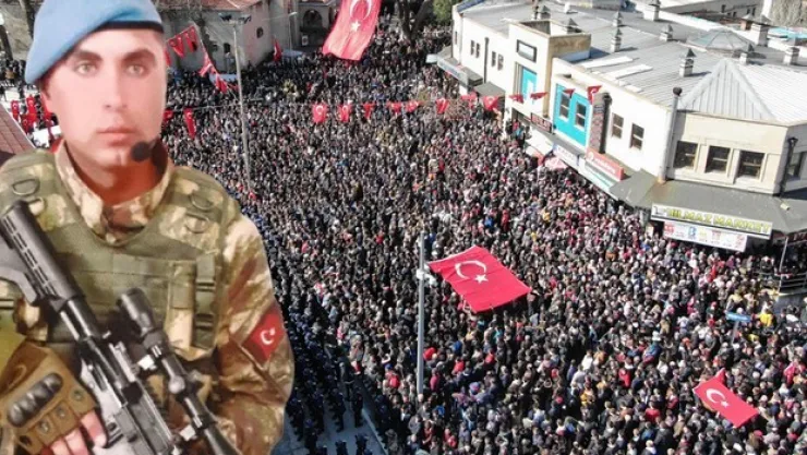 Şehidi 20 bin kişi uğurladı
