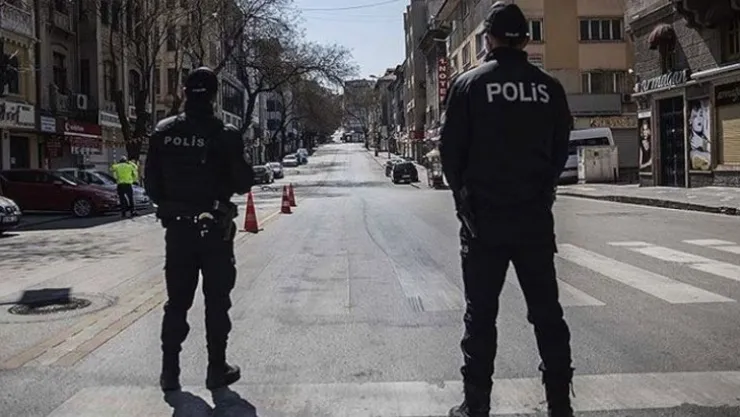 Tam Kapanma Uzayacak Mı ?