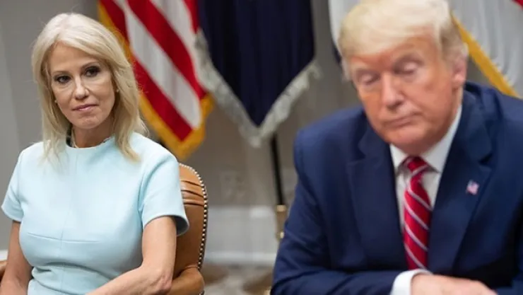 Trump'ı Bir Danışmanı Daha Terketti