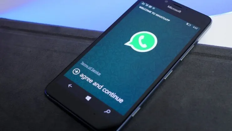 Üniversiteliler günde en az 5 saat WhatsApp'ta