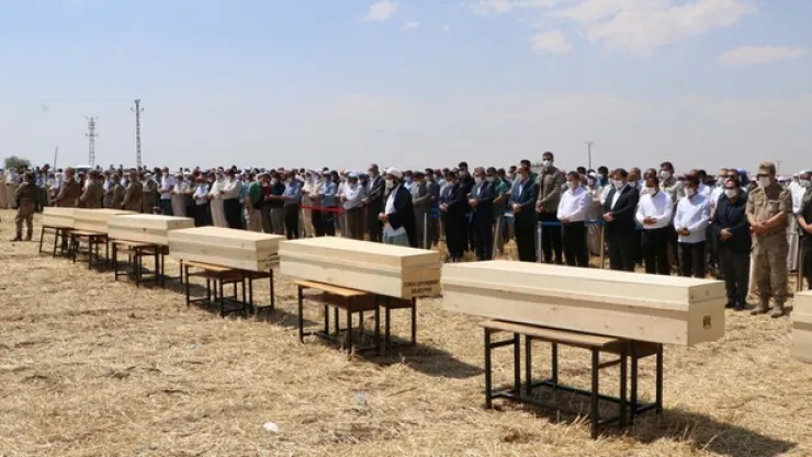 Yürek dayanmaz! 7 tabut yan yana