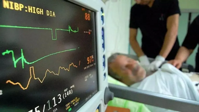 Havalimanı ve AVM'lere otomatik şok cihazı geliyor