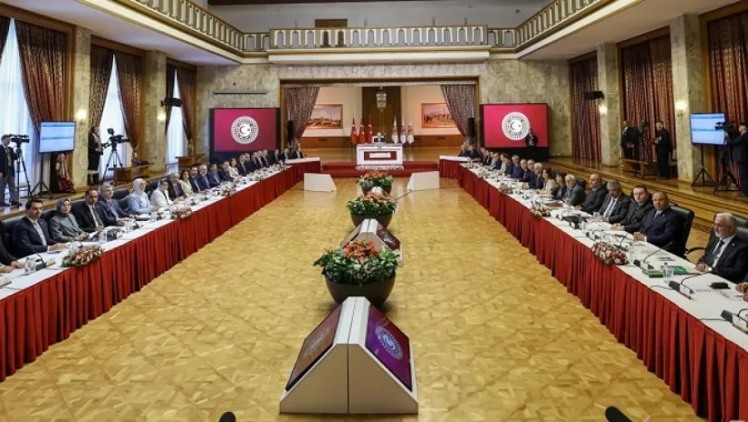 Süreç Komisyonu İmralı'ya gitmeyi oylamaya karar verdi