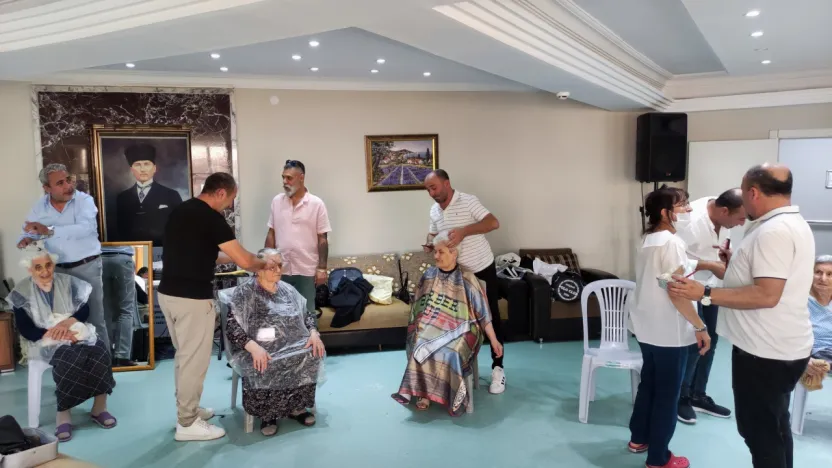 AKGO, Huzurevi Sakinlerine Gönüllü Bakım Hizmeti