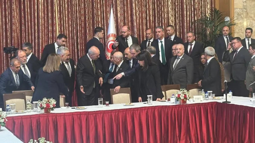 Bahçeli, 99 gün sonra Meclis'te! Önder'i anma törenine katıldı!
